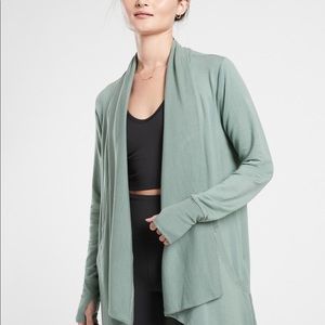 Athleta pranayama wrap